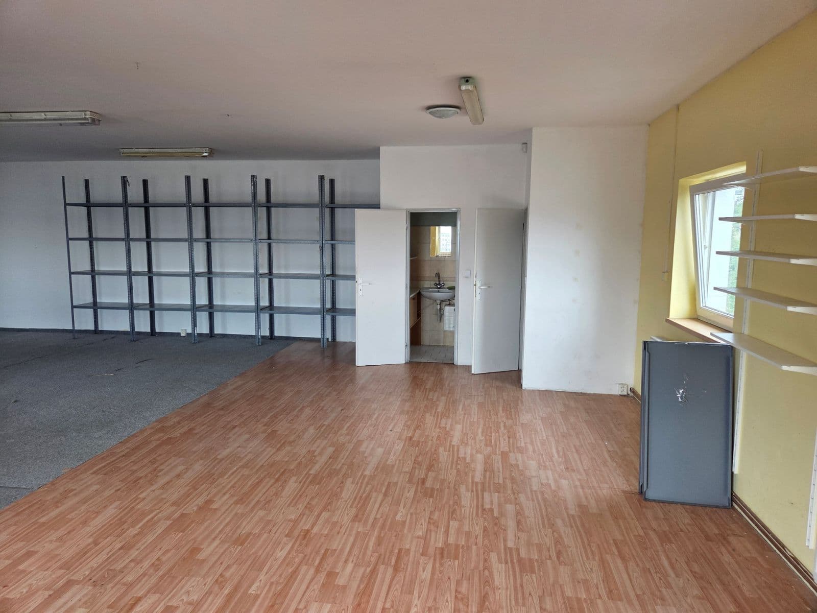 Pronájem nebytového prostoru 186 m², K Žižkovu, Praha, Praha Pronájem nebytového prostoru 186 m², K Žižkovu, Praha, Praha