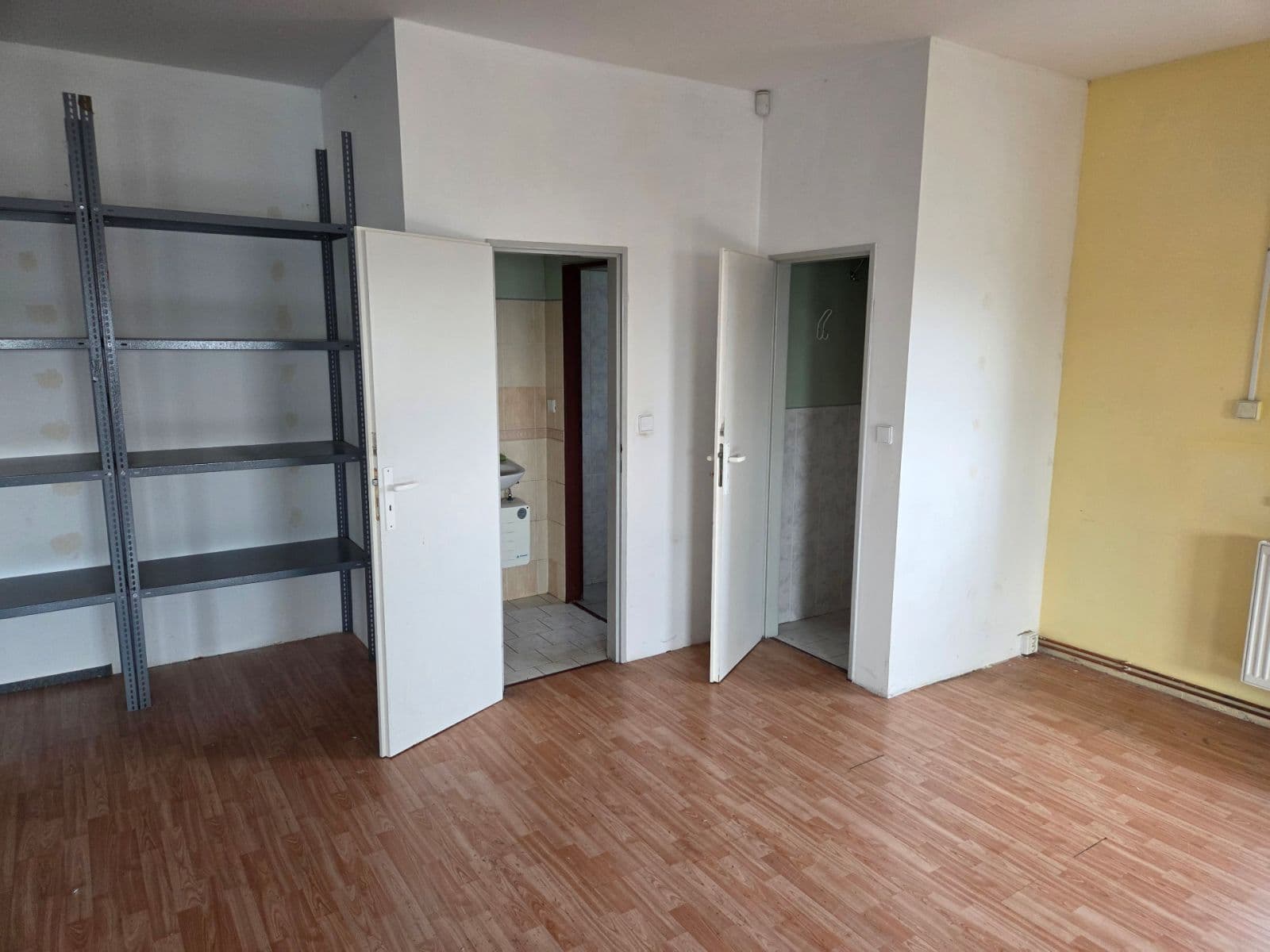 Pronájem nebytového prostoru 186 m², K Žižkovu, Praha, Praha Pronájem nebytového prostoru 186 m², K Žižkovu, Praha, Praha