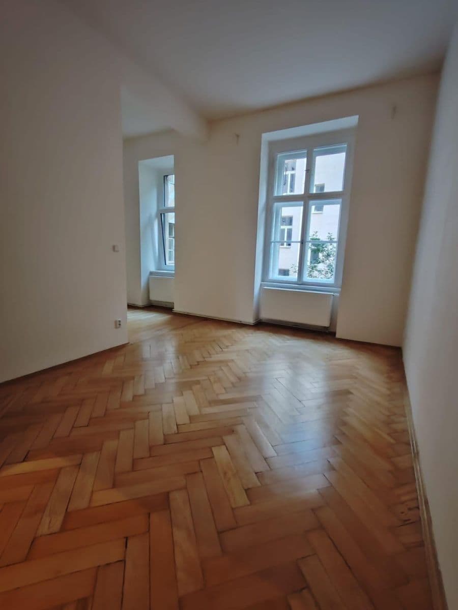Pronájem bytu 4+kk 135 m², Mělnická, Praha, Praha Pronájem bytu 4+kk 135 m², Mělnická, Praha, Praha