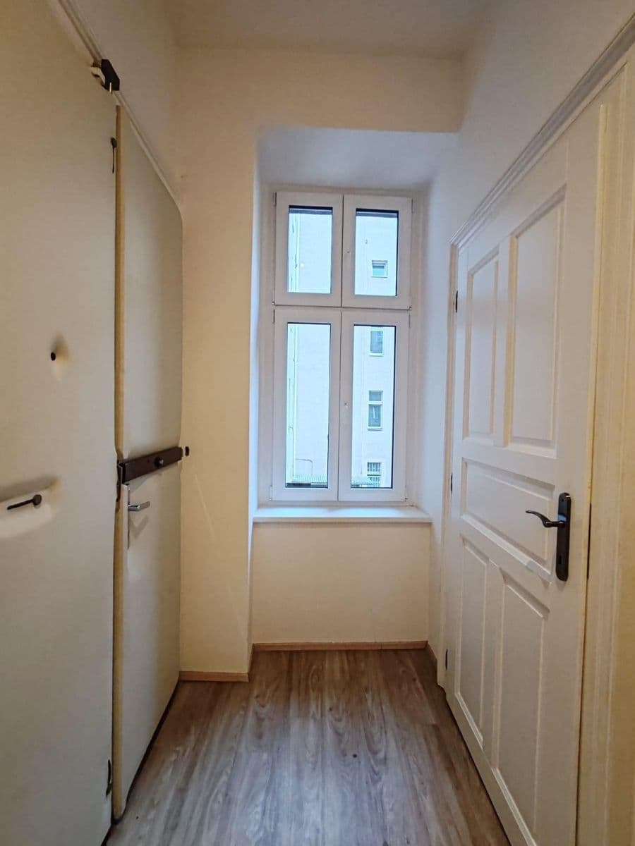Pronájem bytu 4+kk 135 m², Mělnická, Praha, Praha Pronájem bytu 4+kk 135 m², Mělnická, Praha, Praha