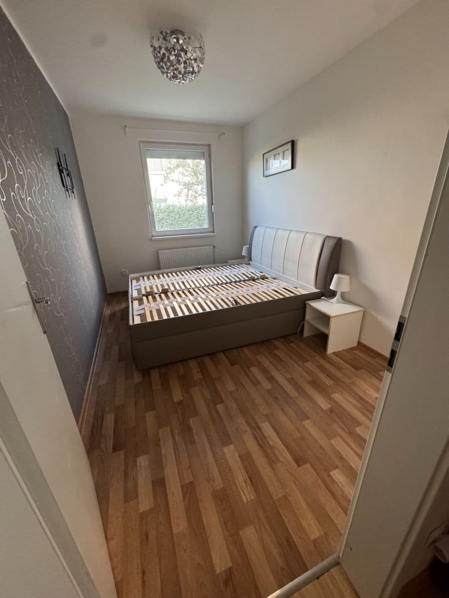 Pronájem bytu 3+1 72 m², U Školky, Nupaky, Středočeský kraj Pronájem bytu 3+1 72 m², U Školky, Nupaky, Středočeský kraj