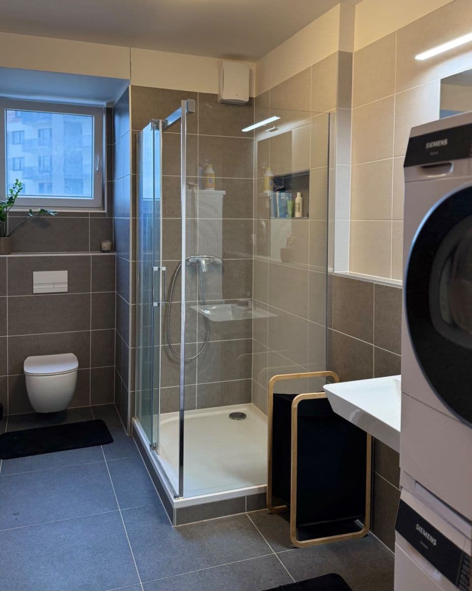 Pronájem bytu 1+kk 44 m², Gollové, Praha, Praha Pronájem bytu 1+kk 44 m², Gollové, Praha, Praha