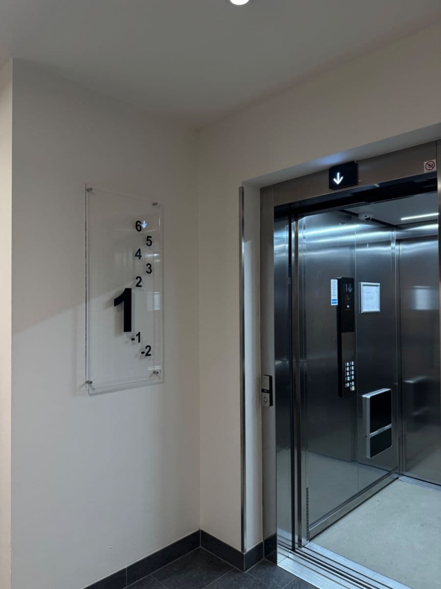 Pronájem bytu 1+kk 44 m², Gollové, Praha, Praha Pronájem bytu 1+kk 44 m², Gollové, Praha, Praha