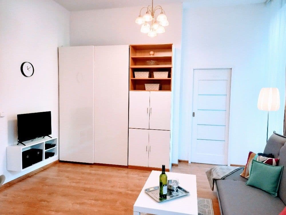 Pronájem bytu 2+kk 40 m², Mojmírova, Praha, Praha Pronájem bytu 2+kk 40 m², Mojmírova, Praha, Praha