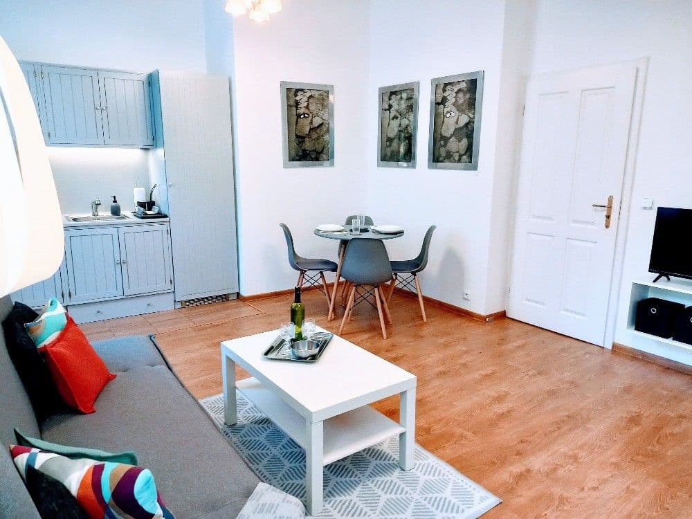 Pronájem bytu 2+kk 40 m², Mojmírova, Praha, Praha Pronájem bytu 2+kk 40 m², Mojmírova, Praha, Praha