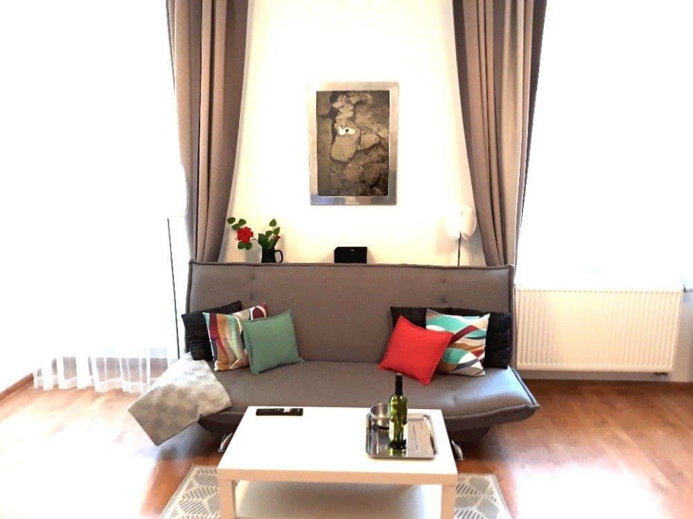 Pronájem bytu 2+kk 40 m², Mojmírova, Praha, Praha Pronájem bytu 2+kk 40 m², Mojmírova, Praha, Praha