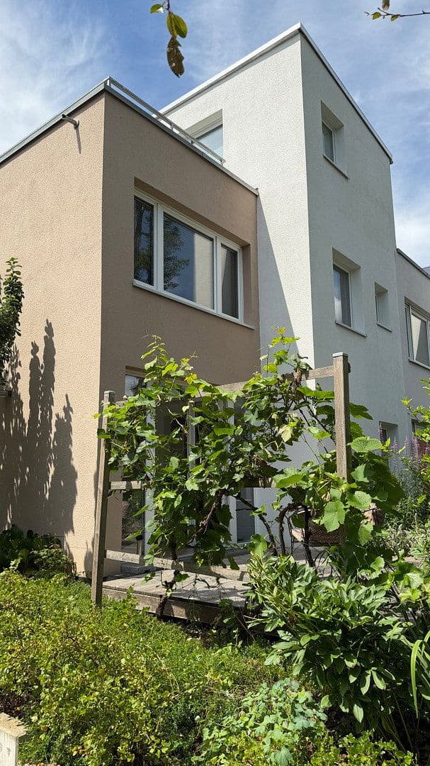 Prodej domu 143 m², pozemek 298 m², Göttingen, Dolní Sasko Prodej domu 143 m², pozemek 298 m², Göttingen, Dolní Sasko