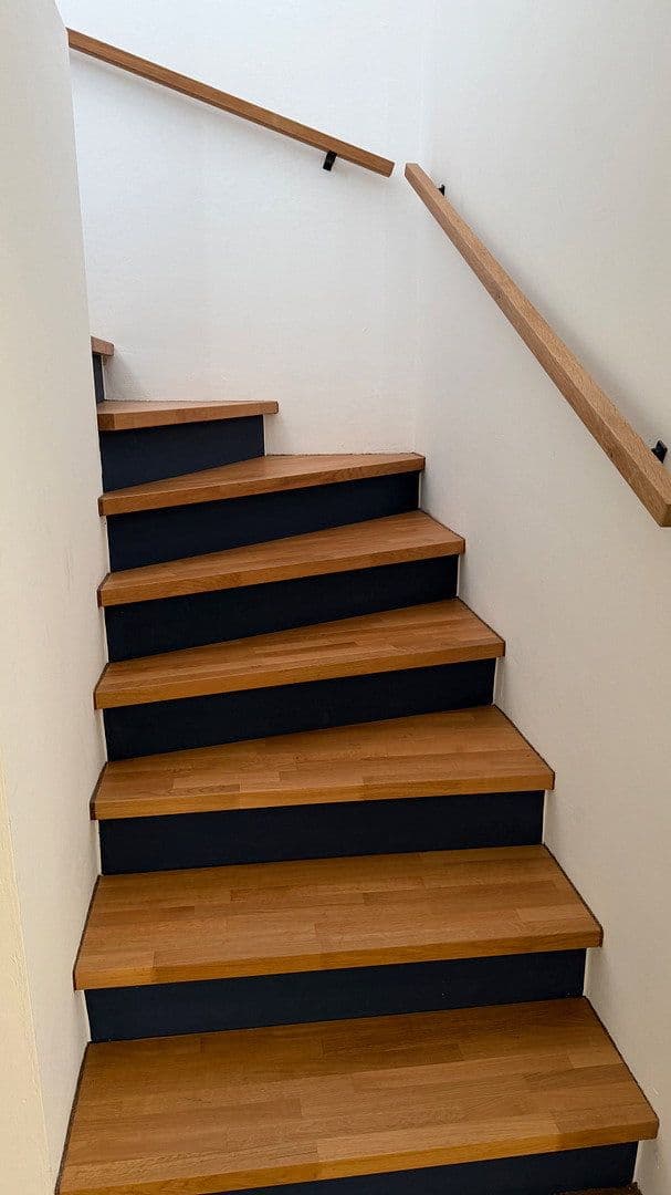 Prodej domu 143 m², pozemek 298 m², Göttingen, Dolní Sasko Prodej domu 143 m², pozemek 298 m², Göttingen, Dolní Sasko