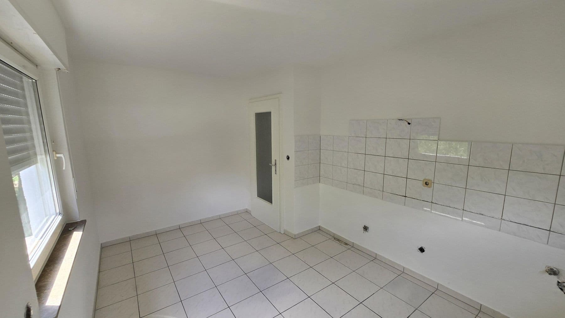 Pronájem bytu 2+1 48 m², Ringstr. 14, Gemmingen, Bádensko-Württembersko Pronájem bytu 2+1 48 m², Ringstr. 14, Gemmingen, Bádensko-Württembersko