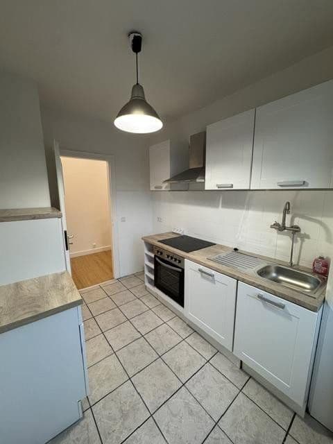 Pronájem bytu 3+1 64 m², Wunstorfer Landstr 56 A, Hannover, Dolní Sasko Pronájem bytu 3+1 64 m², Wunstorfer Landstr 56 A, Hannover, Dolní Sasko