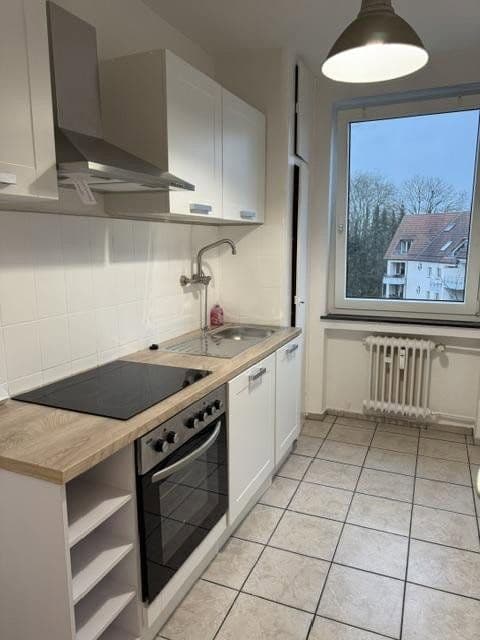 Pronájem bytu 3+1 64 m², Wunstorfer Landstr 56 A, Hannover, Dolní Sasko Pronájem bytu 3+1 64 m², Wunstorfer Landstr 56 A, Hannover, Dolní Sasko
