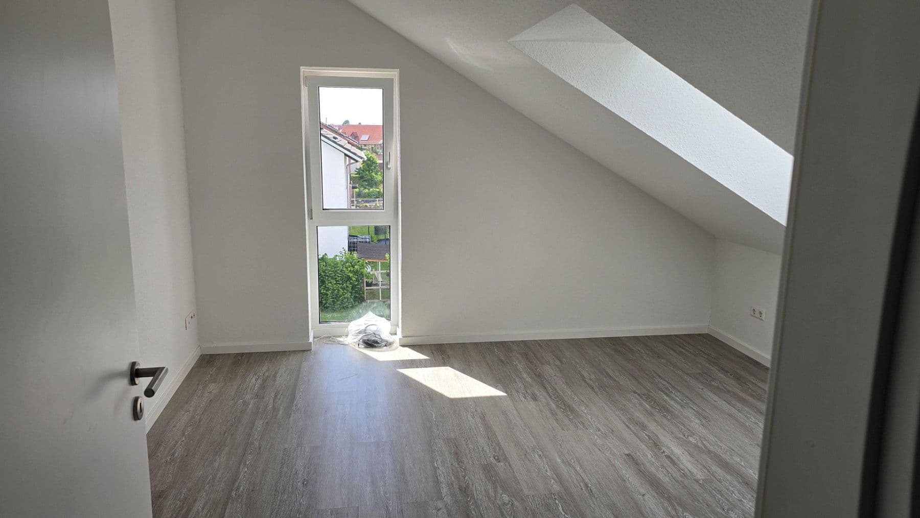 Pronájem bytu 2+1 62 m², Gemmingen, Bádensko-Württembersko Pronájem bytu 2+1 62 m², Gemmingen, Bádensko-Württembersko