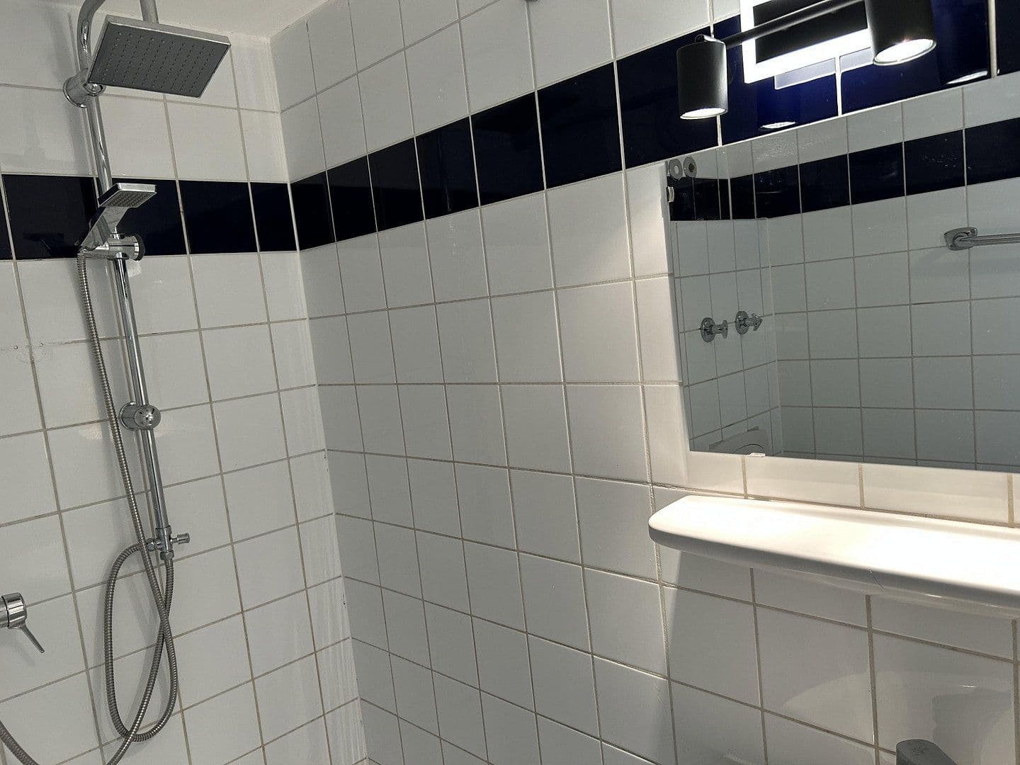 Prodej bytu 2+1 35 m², Sudetenstr. 63, Bonn, Severní Porýní-Vestfálsko Prodej bytu 2+1 35 m², Sudetenstr. 63, Bonn, Severní Porýní-Vestfálsko