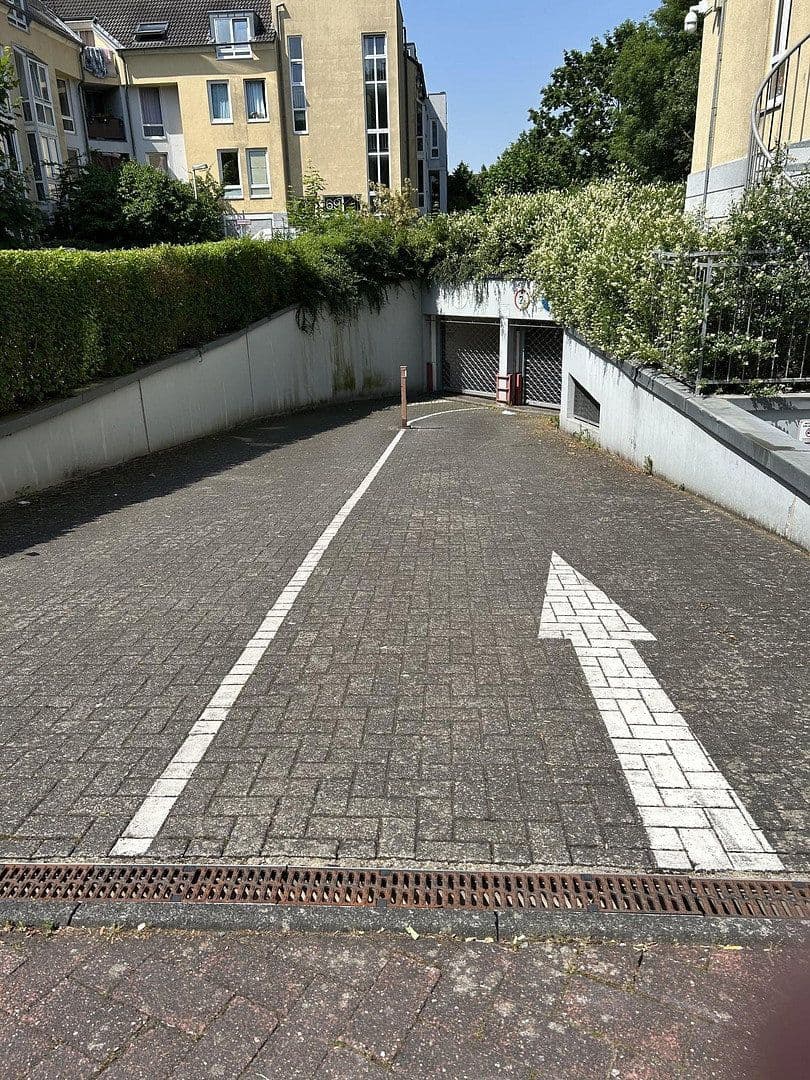 Prodej bytu 2+1 35 m², Sudetenstr. 63, Bonn, Severní Porýní-Vestfálsko Prodej bytu 2+1 35 m², Sudetenstr. 63, Bonn, Severní Porýní-Vestfálsko