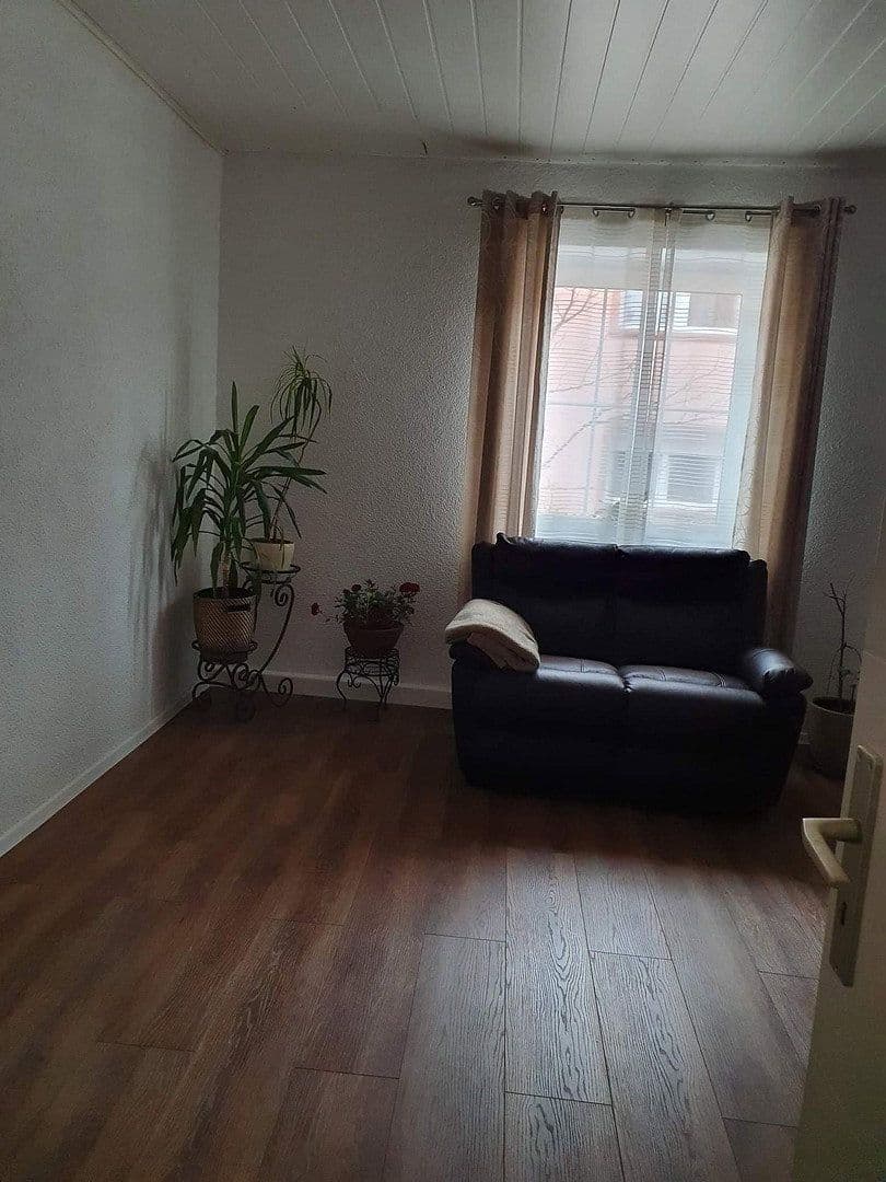 Pronájem domu 149 m², pozemek 175 m², Blieskasteler Straße 27, Sankt Ingbert, Země Sársko Pronájem domu 149 m², pozemek 175 m², Blieskasteler Straße 27, Sankt Ingbert, Země Sársko