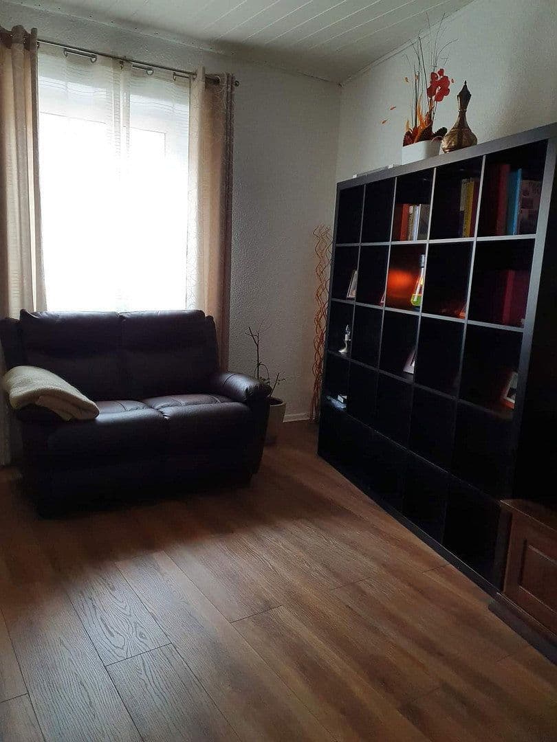 Pronájem domu 149 m², pozemek 175 m², Blieskasteler Straße 27, Sankt Ingbert, Země Sársko Pronájem domu 149 m², pozemek 175 m², Blieskasteler Straße 27, Sankt Ingbert, Země Sársko