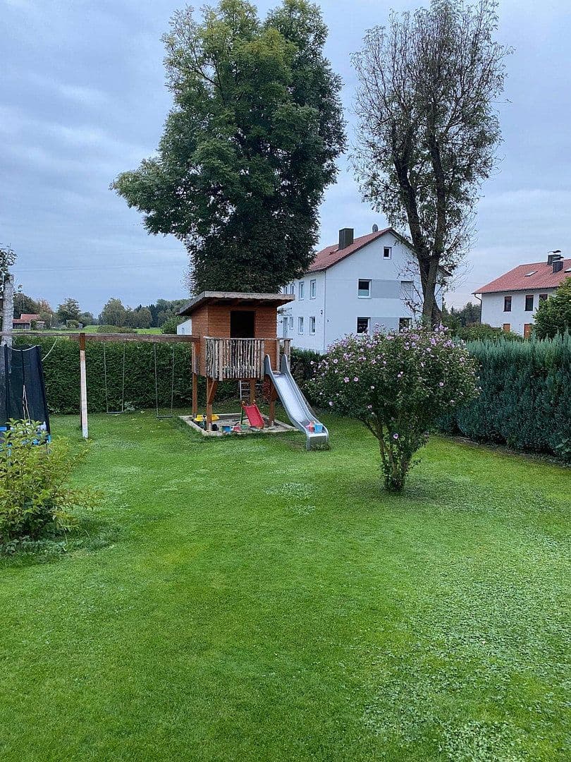 Pronájem domu 165 m², pozemek 1.450 m², Birkenstr. 2A, Eittingermoos, Bavorsko Pronájem domu 165 m², pozemek 1.450 m², Birkenstr. 2A, Eittingermoos, Bavorsko