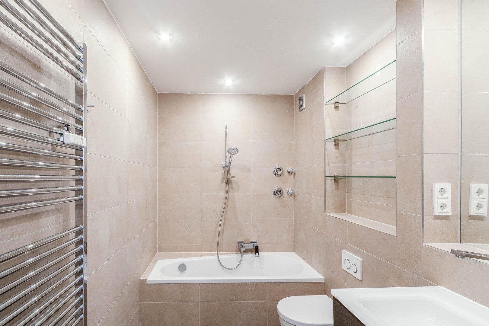 Pronájem bytu 2+1 59 m², Münchener Str. 20a, Ingolstadt, Bavorsko Pronájem bytu 2+1 59 m², Münchener Str. 20a, Ingolstadt, Bavorsko