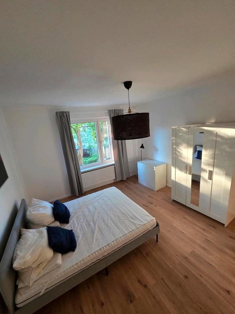 Pronájem bytu 3+1 70 m², Fennstr. 28, Berlin, Berlín Pronájem bytu 3+1 70 m², Fennstr. 28, Berlin, Berlín