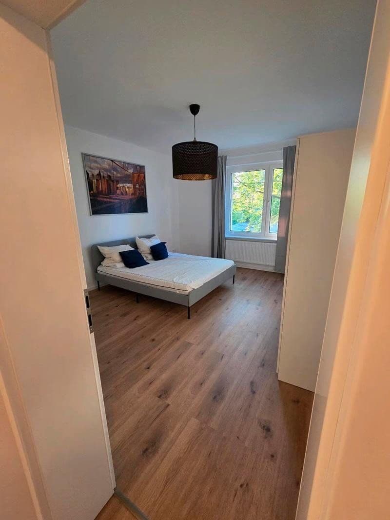 Pronájem bytu 3+1 70 m², Fennstr. 28, Berlin, Berlín Pronájem bytu 3+1 70 m², Fennstr. 28, Berlin, Berlín