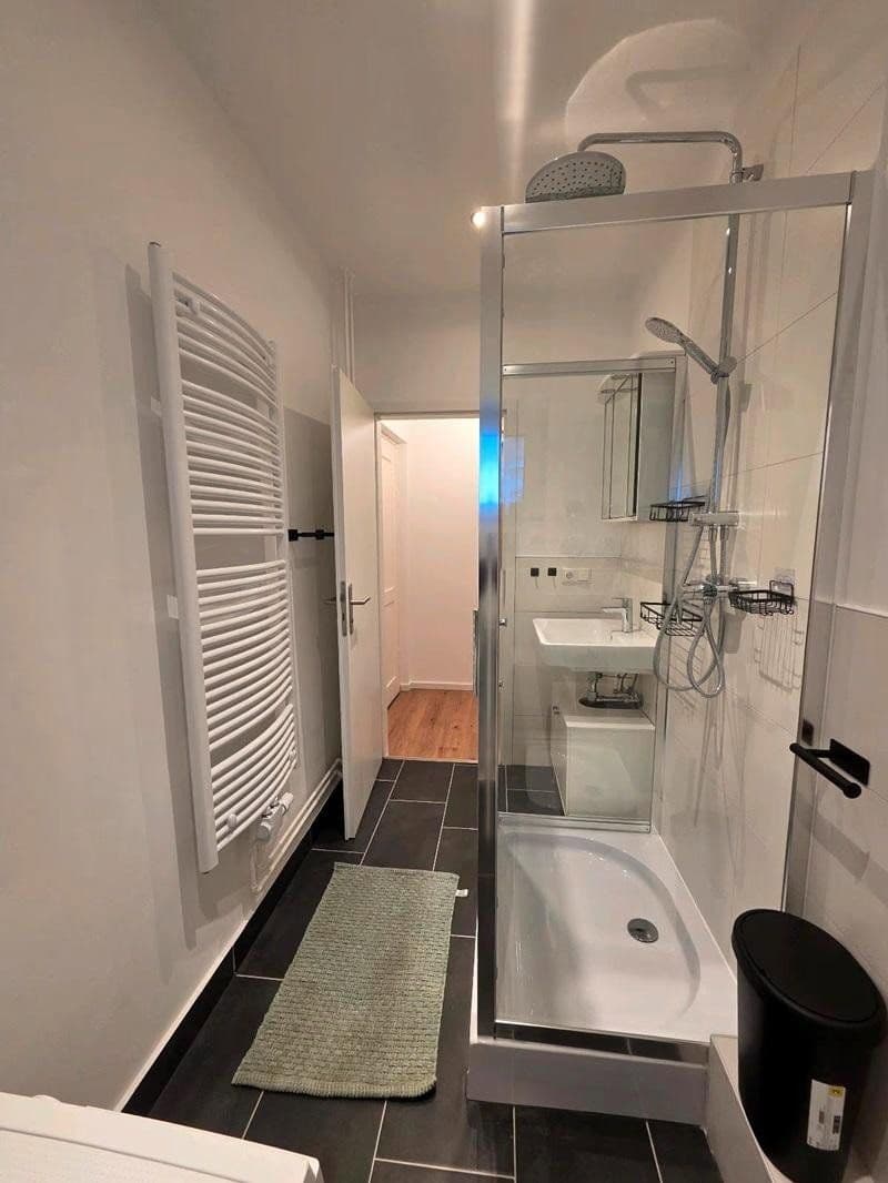 Pronájem bytu 3+1 70 m², Fennstr. 28, Berlin, Berlín Pronájem bytu 3+1 70 m², Fennstr. 28, Berlin, Berlín