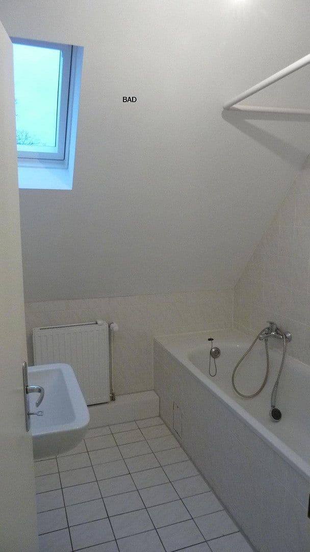 Pronájem bytu 3+1 60 m², Bottrop, Severní Porýní-Vestfálsko Pronájem bytu 3+1 60 m², Bottrop, Severní Porýní-Vestfálsko