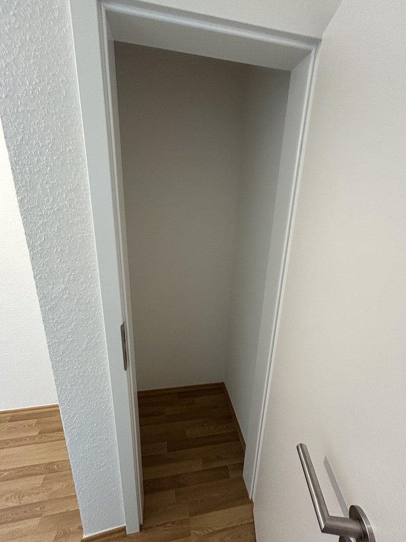 Pronájem bytu 1+kk 39 m², Karl‑Arnold‑Straße 29, Meerbusch, Severní Porýní-Vestfálsko Pronájem bytu 1+kk 39 m², Karl‑Arnold‑Straße 29, Meerbusch, Severní Porýní-Vestfálsko