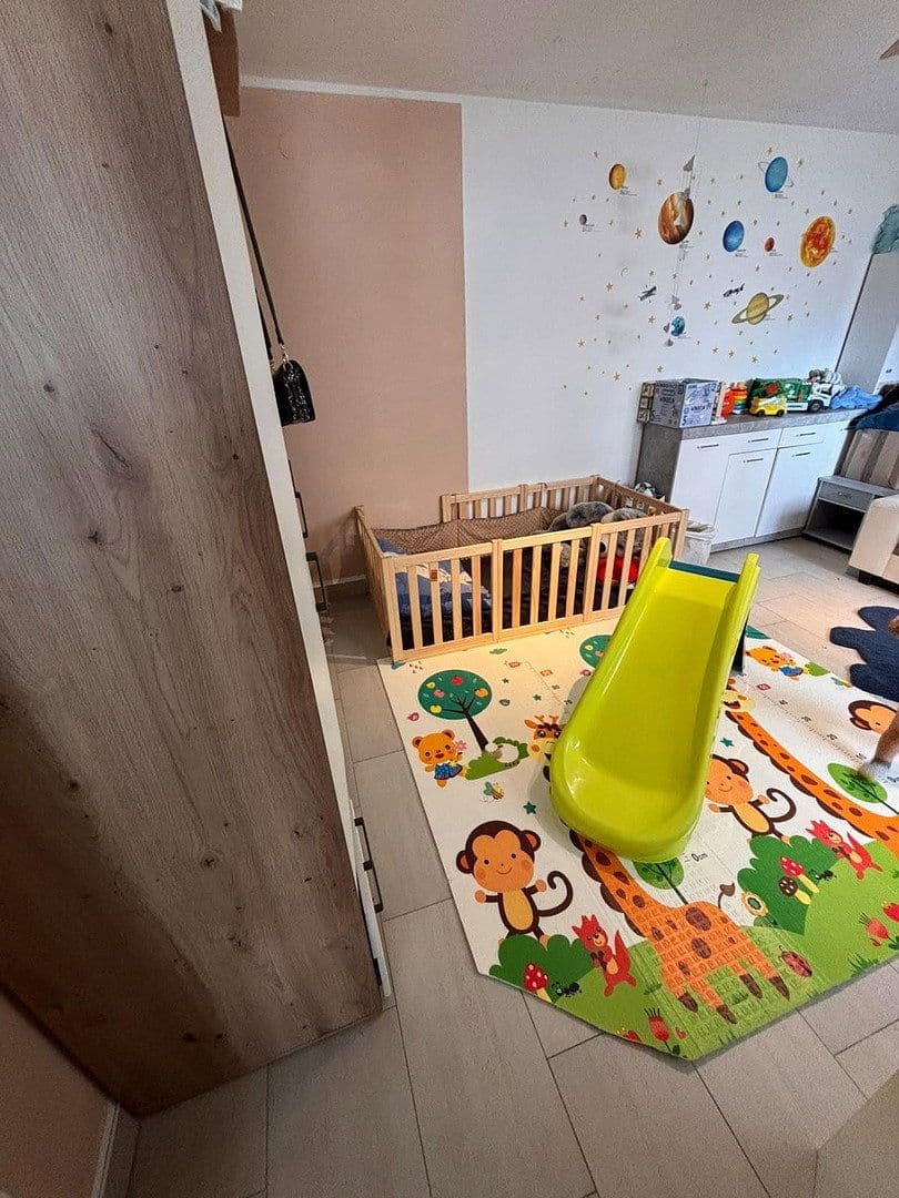 Pronájem bytu 2+kk 80 m², Hauptstr.17, Annweiler am Trifels, Porýní-Falc Pronájem bytu 2+kk 80 m², Hauptstr.17, Annweiler am Trifels, Porýní-Falc