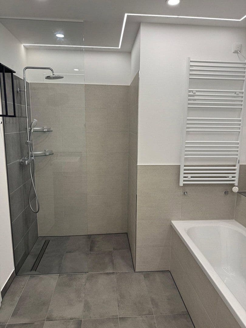 Pronájem bytu 3+1 86 m², Rosa-Luxemburg-Str. 32b, Apolda, Durynsko Pronájem bytu 3+1 86 m², Rosa-Luxemburg-Str. 32b, Apolda, Durynsko