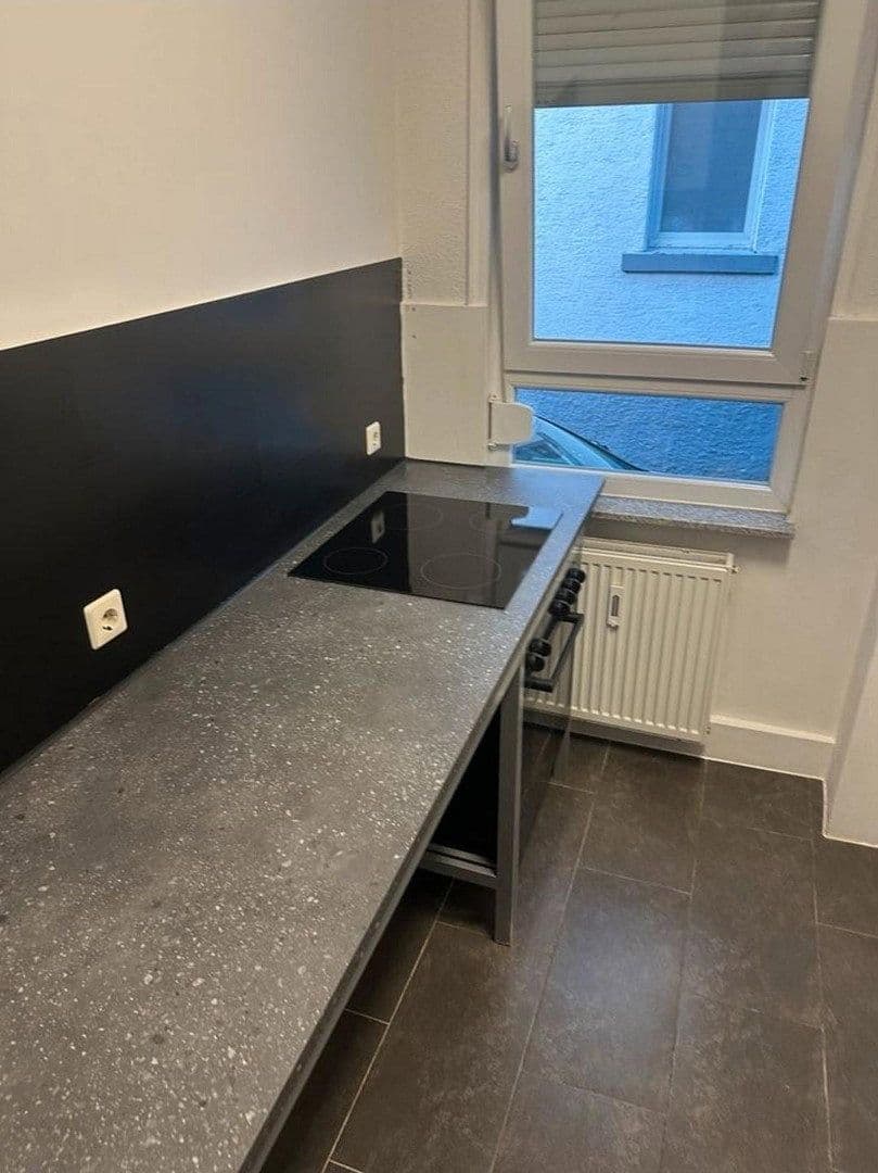 Pronájem bytu 2+1 55 m², Esslingen am Neckar, Bádensko-Württembersko Pronájem bytu 2+1 55 m², Esslingen am Neckar, Bádensko-Württembersko