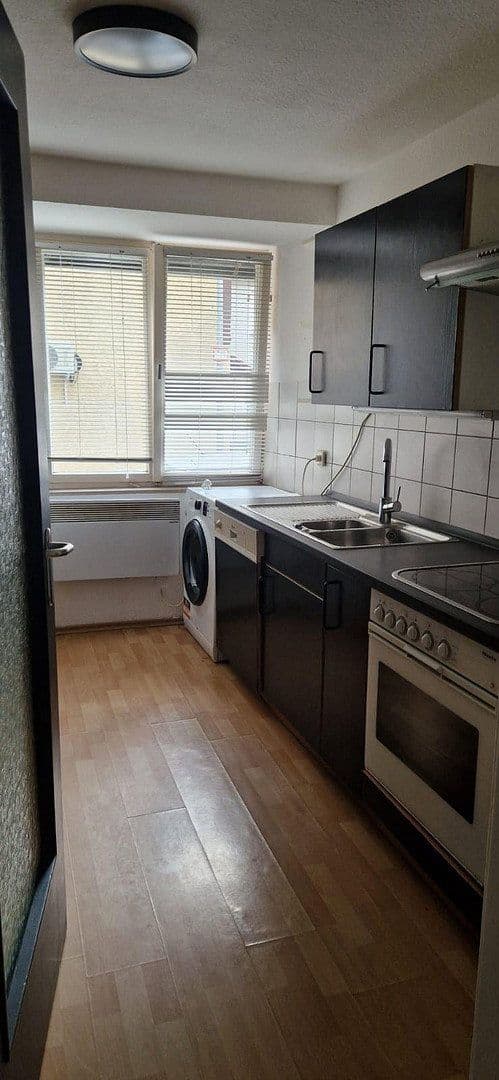 Pronájem bytu 2+1 62 m², Untere Grabenstr. 8, Weilheim an der Teck, Bádensko-Württembersko Pronájem bytu 2+1 62 m², Untere Grabenstr. 8, Weilheim an der Teck, Bádensko-Württembersko