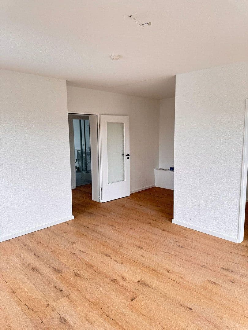 Pronájem bytu 4+1 73 m², Koblenzer Straße 17, Löhne, Severní Porýní-Vestfálsko Pronájem bytu 4+1 73 m², Koblenzer Straße 17, Löhne, Severní Porýní-Vestfálsko