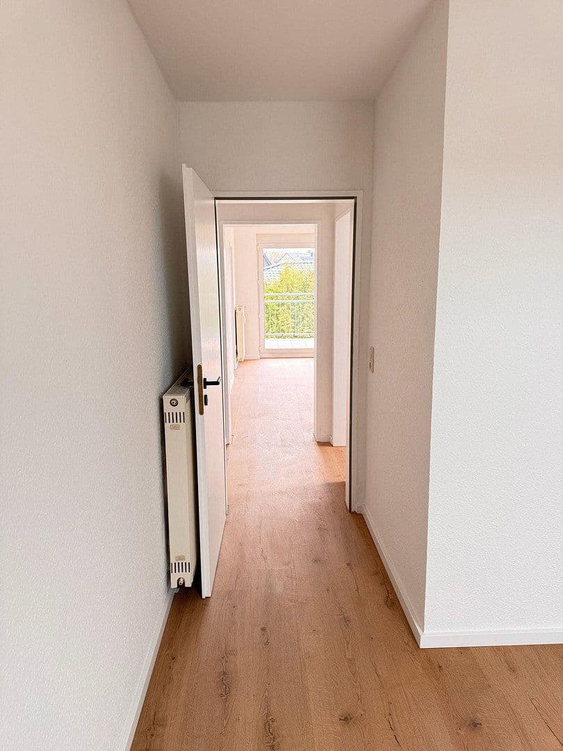 Pronájem bytu 4+1 73 m², Koblenzer Straße 17, Löhne, Severní Porýní-Vestfálsko Pronájem bytu 4+1 73 m², Koblenzer Straße 17, Löhne, Severní Porýní-Vestfálsko