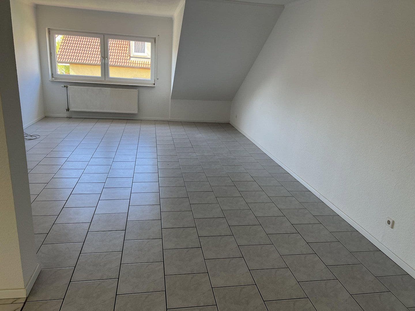 Pronájem bytu 3+1 95 m², Brühl, Bádensko-Württembersko Pronájem bytu 3+1 95 m², Brühl, Bádensko-Württembersko