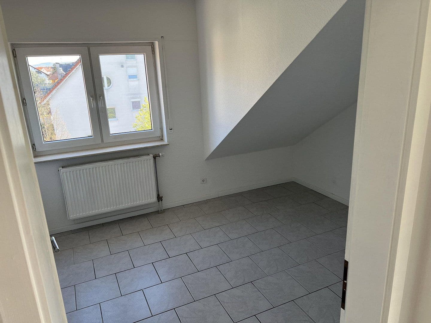 Pronájem bytu 3+1 95 m², Brühl, Bádensko-Württembersko Pronájem bytu 3+1 95 m², Brühl, Bádensko-Württembersko