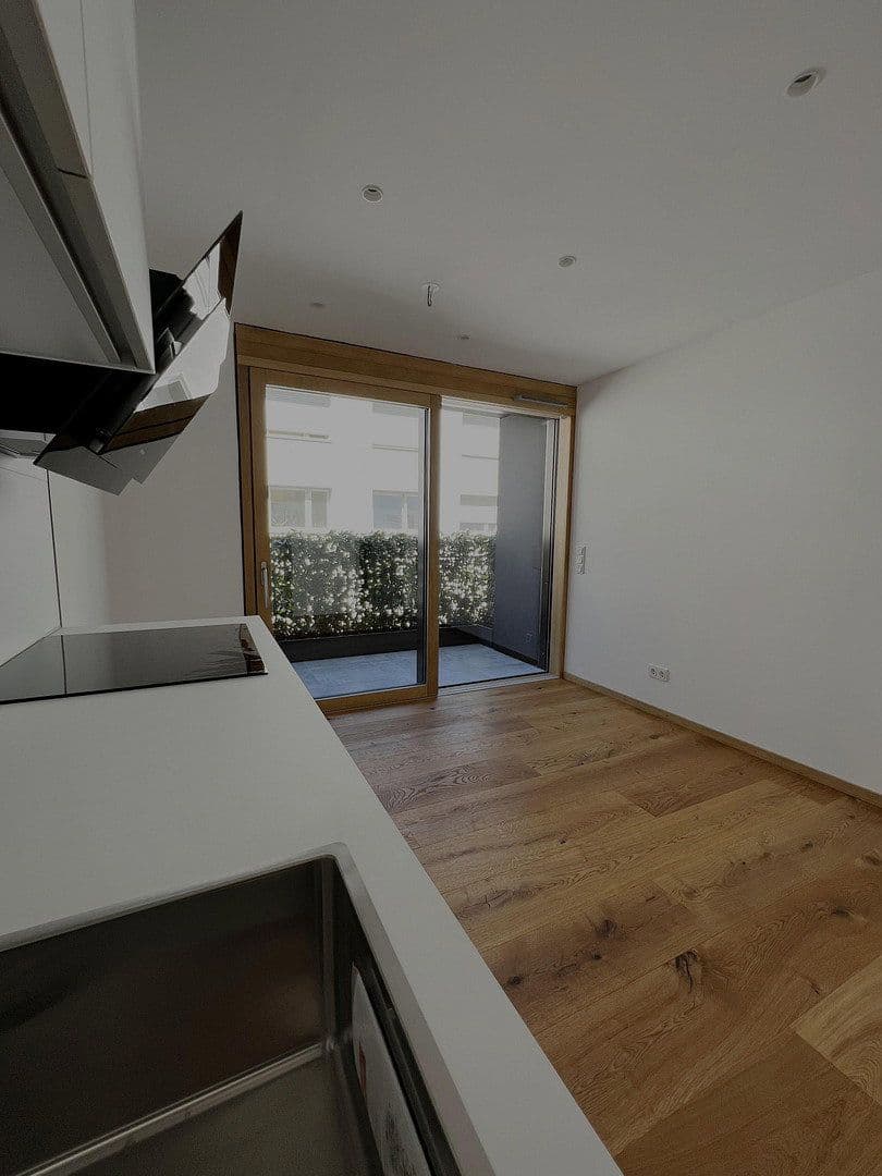 Pronájem bytu 2+1 34 m², Lerchenfeldstraße 28, München-Altstadt-Lehel, Bavorsko Pronájem bytu 2+1 34 m², Lerchenfeldstraße 28, München-Altstadt-Lehel, Bavorsko