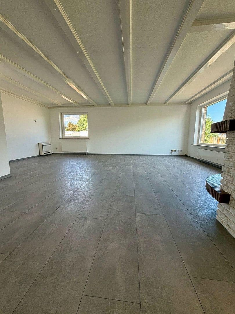 Prodej domu 200 m², pozemek 844 m², Sonnenring 4, Melbeck, Dolní Sasko Prodej domu 200 m², pozemek 844 m², Sonnenring 4, Melbeck, Dolní Sasko