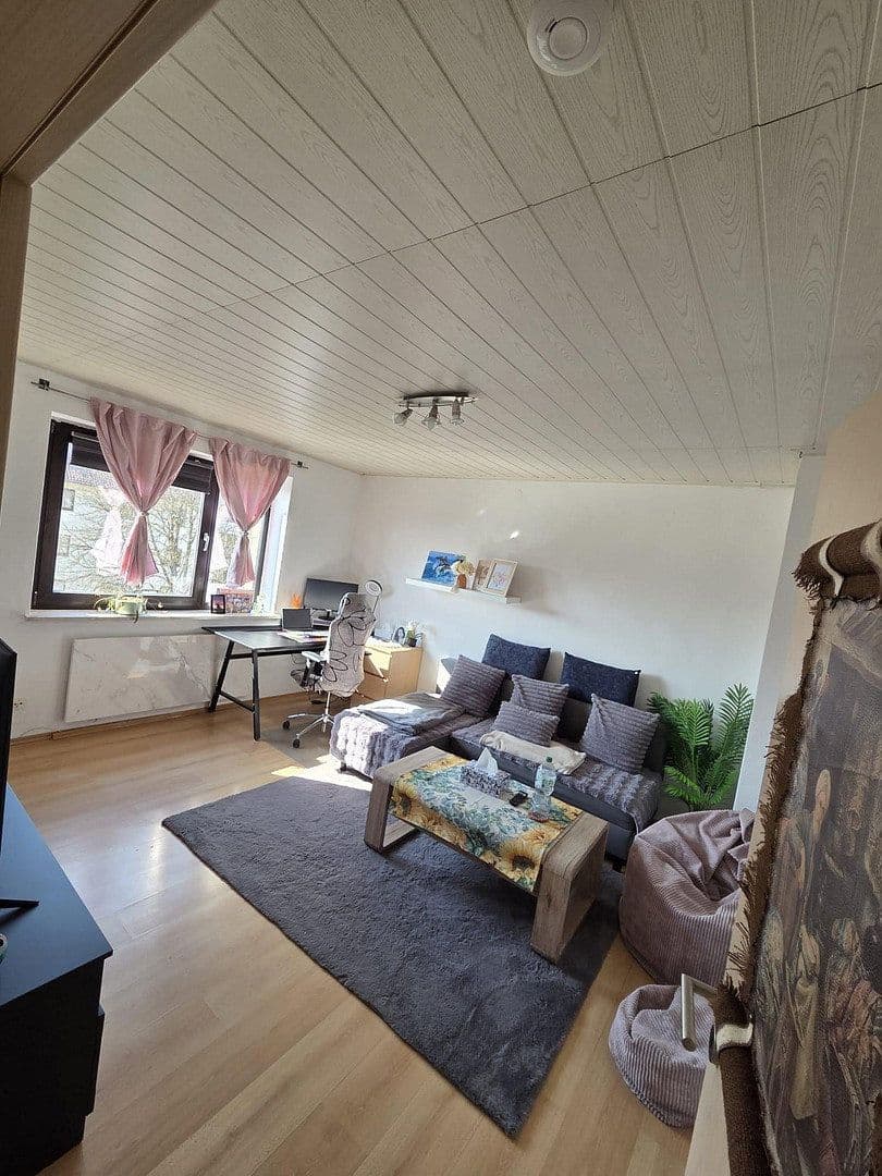 Pronájem bytu 2+1 45 m², Greflingerstraße 23, Regensburg, Bavorsko Pronájem bytu 2+1 45 m², Greflingerstraße 23, Regensburg, Bavorsko