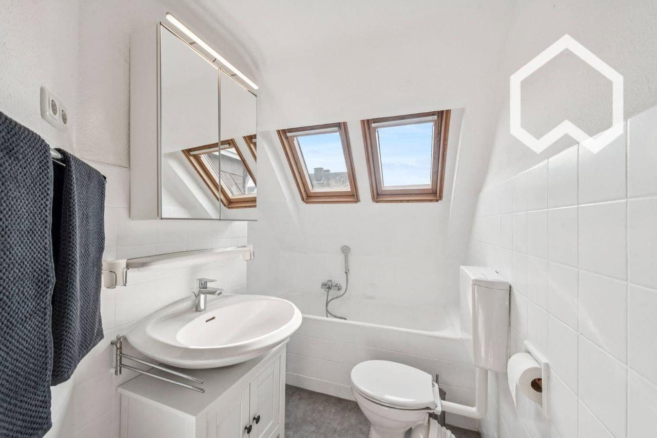 Pronájem bytu 2+1 27 m², Bergisch-Gladbacher-Straße 178, Köln, Severní Porýní-Vestfálsko Pronájem bytu 2+1 27 m², Bergisch-Gladbacher-Straße 178, Köln, Severní Porýní-Vestfálsko