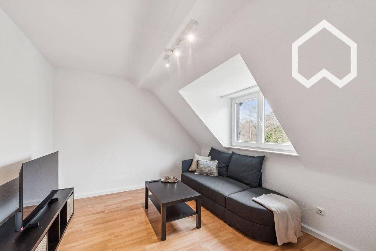 Pronájem bytu 2+1 27 m², Bergisch-Gladbacher-Straße 178, Köln, Severní Porýní-Vestfálsko Pronájem bytu 2+1 27 m², Bergisch-Gladbacher-Straße 178, Köln, Severní Porýní-Vestfálsko