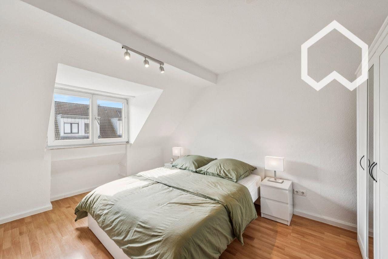 Pronájem bytu 2+1 27 m², Bergisch-Gladbacher-Straße 178, Köln, Severní Porýní-Vestfálsko Pronájem bytu 2+1 27 m², Bergisch-Gladbacher-Straße 178, Köln, Severní Porýní-Vestfálsko