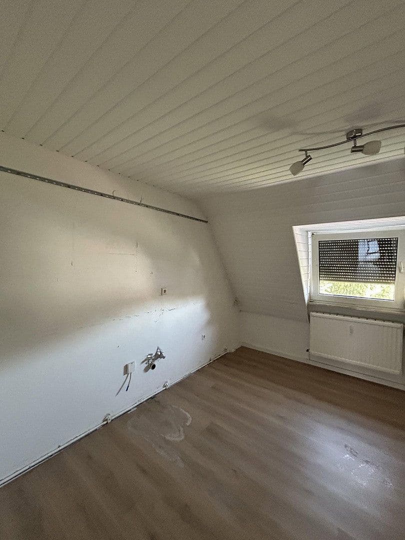 Pronájem bytu 4+1 95 m², Rheingönheimerstr.46, Ludwigshafen, Porýní-Falc Pronájem bytu 4+1 95 m², Rheingönheimerstr.46, Ludwigshafen, Porýní-Falc