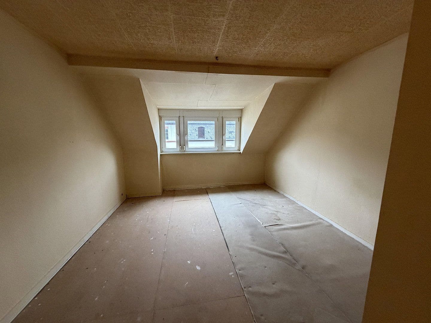 Pronájem bytu 3+1 50 m², Querstraße 22, Offenbach am Main, Hessen Pronájem bytu 3+1 50 m², Querstraße 22, Offenbach am Main, Hessen