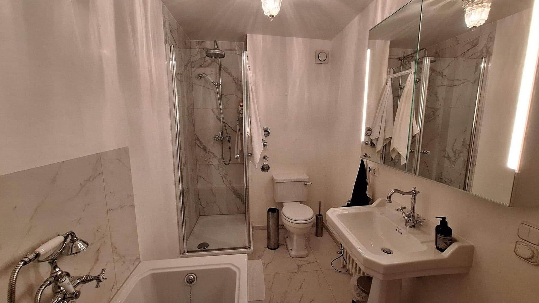 Pronájem bytu 3+kk 112 m², München, Bavorsko Pronájem bytu 3+kk 112 m², München, Bavorsko