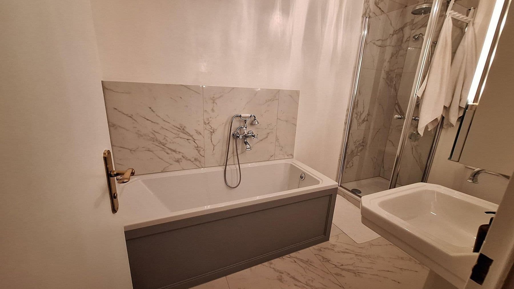 Pronájem bytu 3+kk 112 m², München, Bavorsko Pronájem bytu 3+kk 112 m², München, Bavorsko