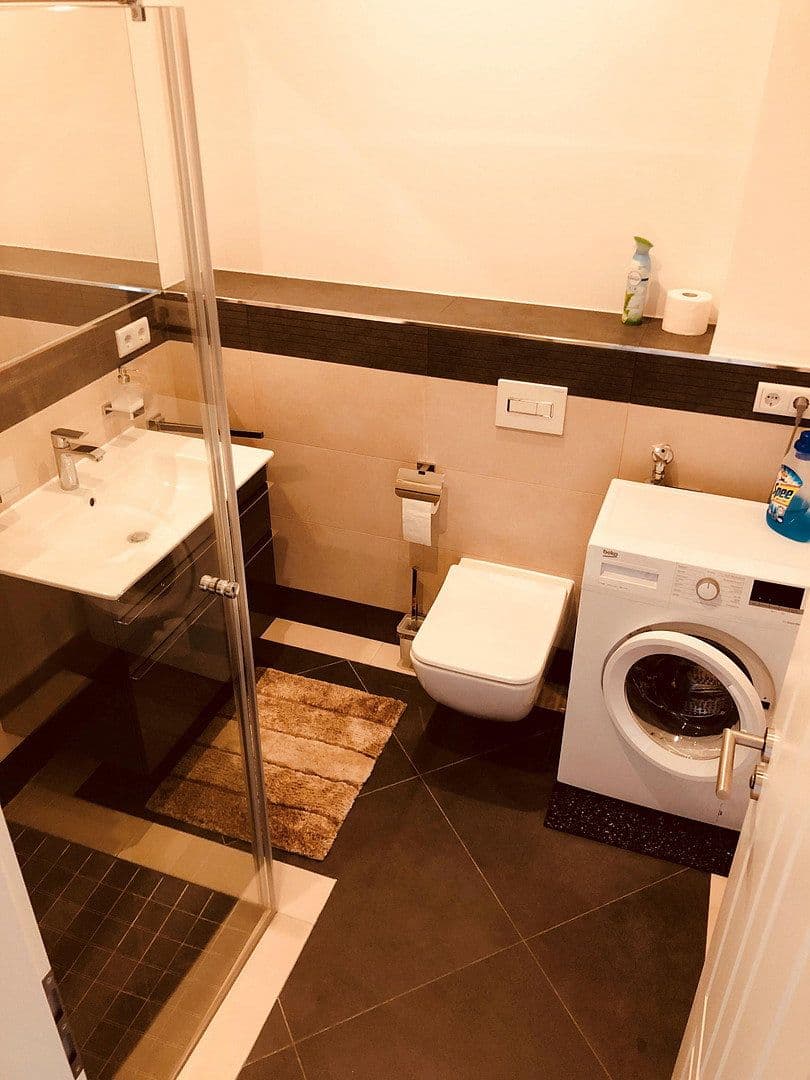 Pronájem bytu 1+kk 36 m², Pfaffendorfer Straße 14, Leipzig, Sasko Pronájem bytu 1+kk 36 m², Pfaffendorfer Straße 14, Leipzig, Sasko