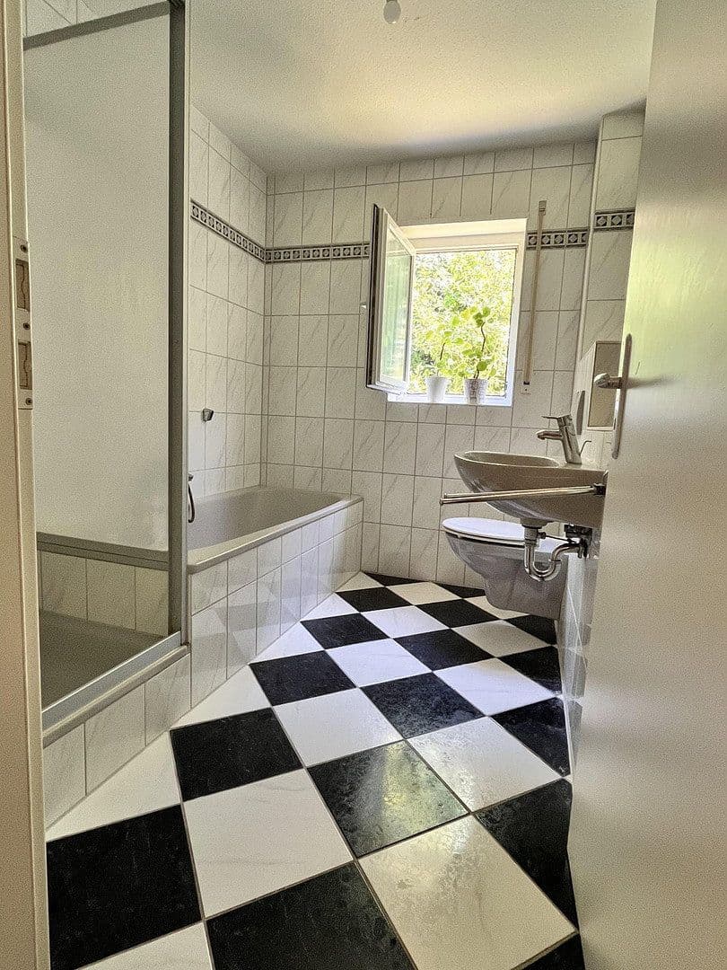 Prodej bytu 4+1 97 m², Nußloch, Bádensko-Württembersko Prodej bytu 4+1 97 m², Nußloch, Bádensko-Württembersko