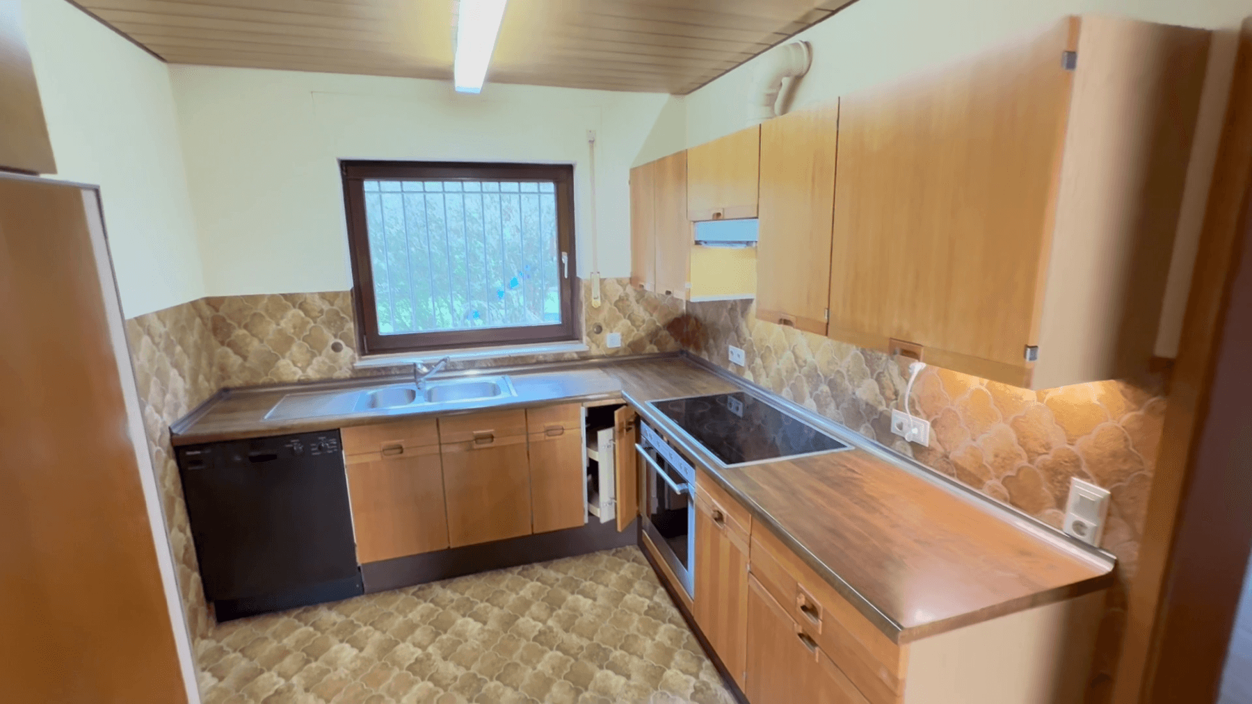 Prodej domu 224 m², pozemek 399 m², Mühlacker, Bádensko-Württembersko Prodej domu 224 m², pozemek 399 m², Mühlacker, Bádensko-Württembersko