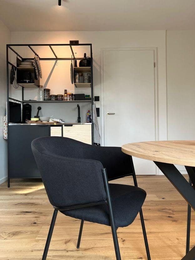 Pronájem bytu 1+1 26 m², Siebenbürgenerstrasse 7, München, Bavorsko Pronájem bytu 1+1 26 m², Siebenbürgenerstrasse 7, München, Bavorsko