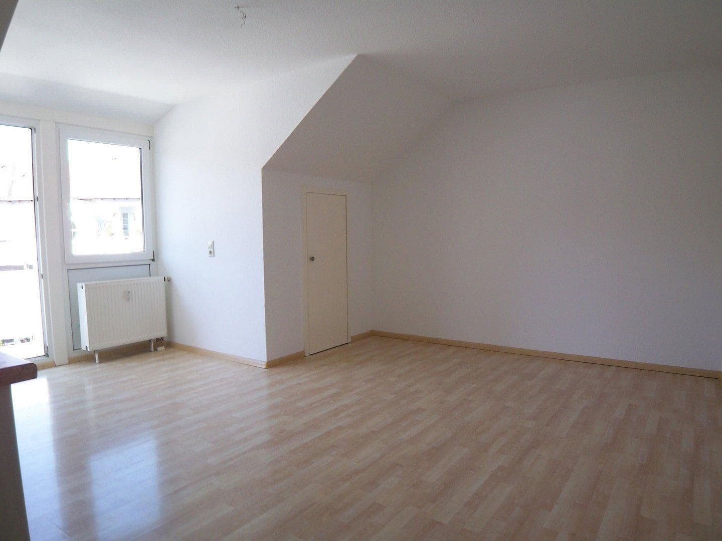 Pronájem bytu 1+1 31 m², Müllheim im Markgräflerland, Bádensko-Württembersko Pronájem bytu 1+1 31 m², Müllheim im Markgräflerland, Bádensko-Württembersko